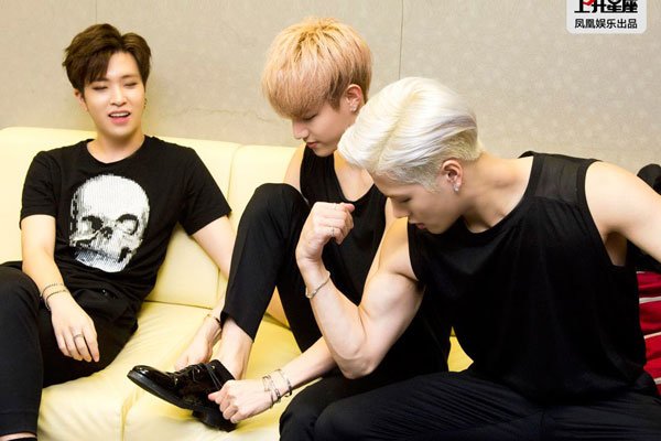 ���˶����ζ�����¼� ��ĸ��Ӧ��ôǿ��