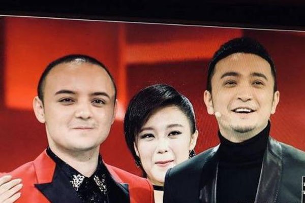 �������ĸ������� ���񳤴��ͷ����Ȼ��ͺ��