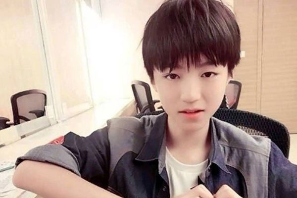 抖音曾经小小少年怎么拍 点击拍摄同款视频