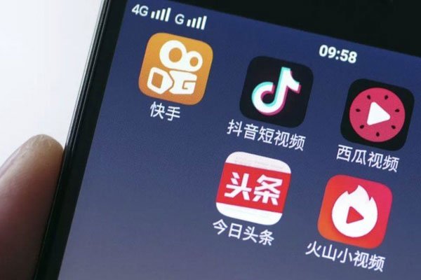 抖音的第一大股东是谁 只玩抖音的人觉得快手太土了