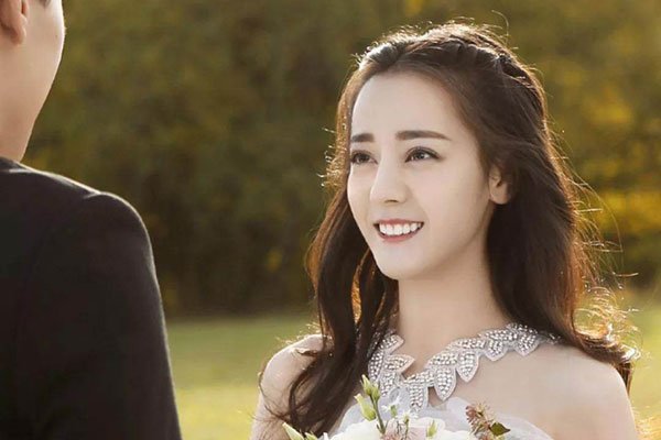 �����Ȱ͵����ڸ���������� �Ƿ���ʵ��һ����