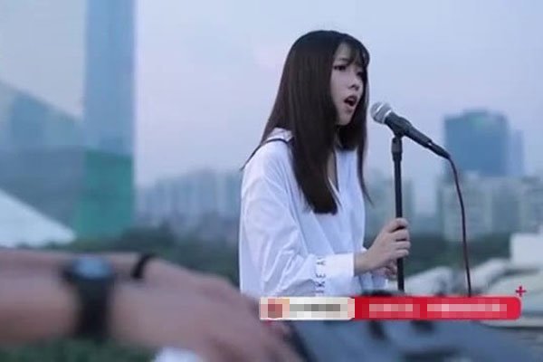 �����ϳ�ż����ɳĮ�Ǹ�Ů����˭ ������ʵ������