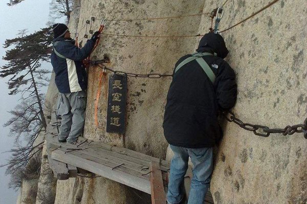 ��ɽˤ���������� ������ɱ������ԱҲ�޿��κ�