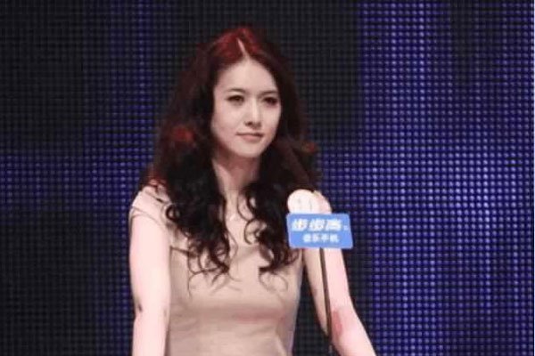 ���������Ϸ�������Ƶ����һ�� ����С������Ϊ���˲���