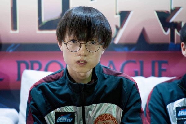 麻辣香锅和uzi什么矛盾 打架内斗主要原因是什么