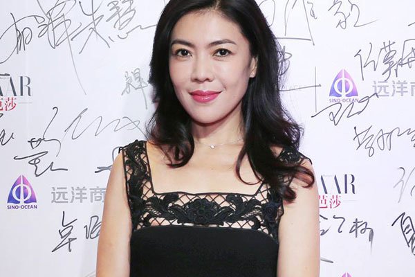 苏芒坐大腿事件 好多人说苏芒是交际花