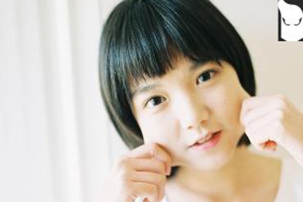 肉脸公举陈依伊事件是什么 被爆出和男友的亲密举动