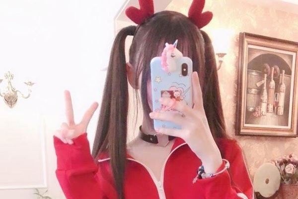 抖音蔡萝莉黑料擦边球 家里真的有钱吗?全都是假的