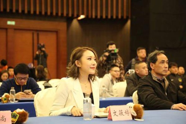 贵州恒丰文筱婷个人资料 誉为中国足球最美女老板