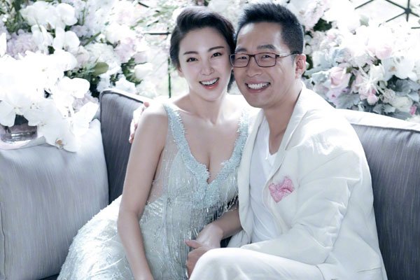 张雨绮男人装身材前凸后翘 就是看男人的眼光不行
