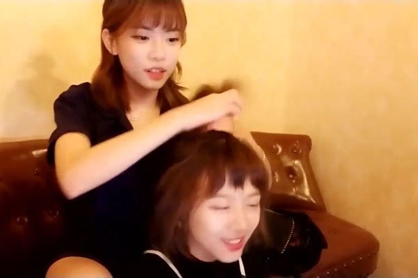 ��������߶���Ƭ�Ǹ�Ц û������������ӿ���ز�