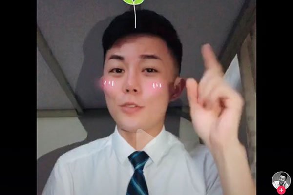 抖音张少爷是做什么的 现实生活中有自己的工作