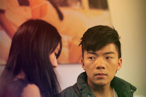 ���Ӿ���Ů��������׵���ƵƬ�� ����ҩմ�ۻ������