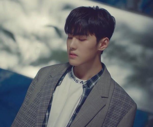 �ഺ������ı��س����� �Ǳ�ˮ������ȥ��