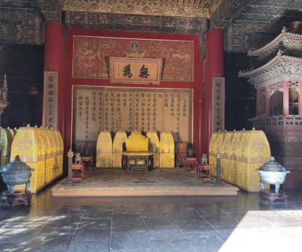 故宫裸拍事件是真的吗 一组在故宫拍摄的不雅照