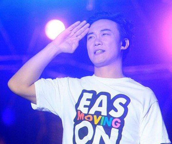 ���Ѿ�ȷ���и�������Զ����ȸ�����ֽ�ʲô ��˭�ݳ���